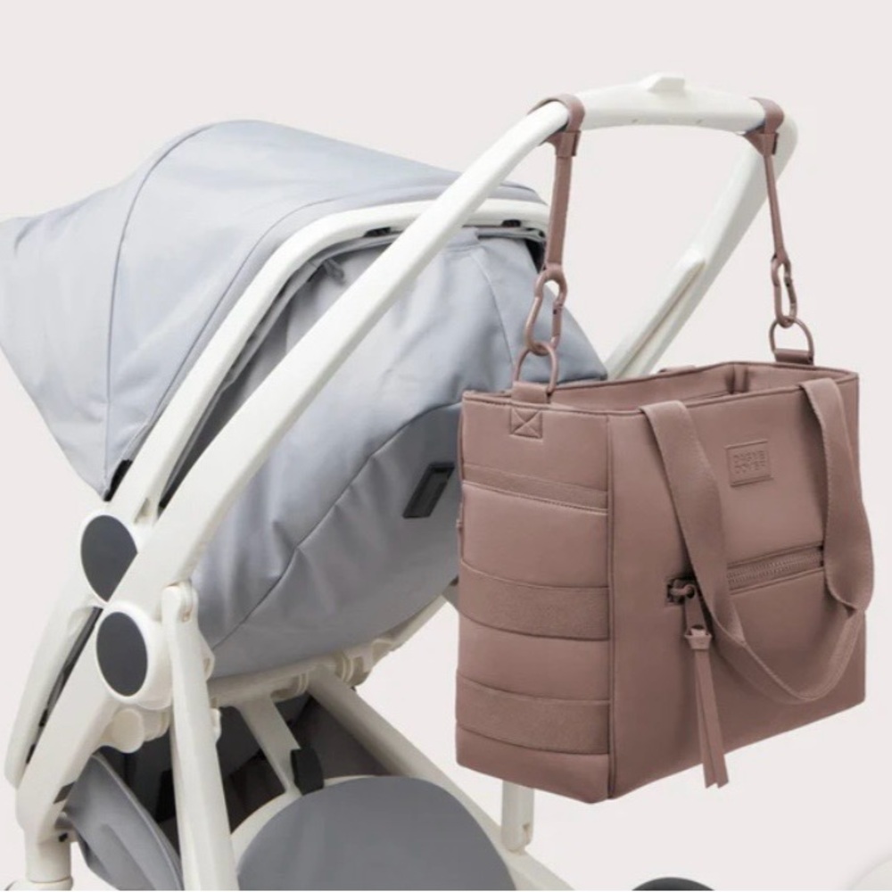 The Perfect Tote Bag! So many pockets! - Picture 6 of 15